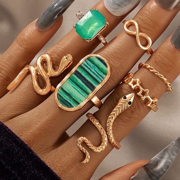 **MAVERY* 7-Pc Gold x Green Fashion Snake Ring Set - Picture 2 of 5